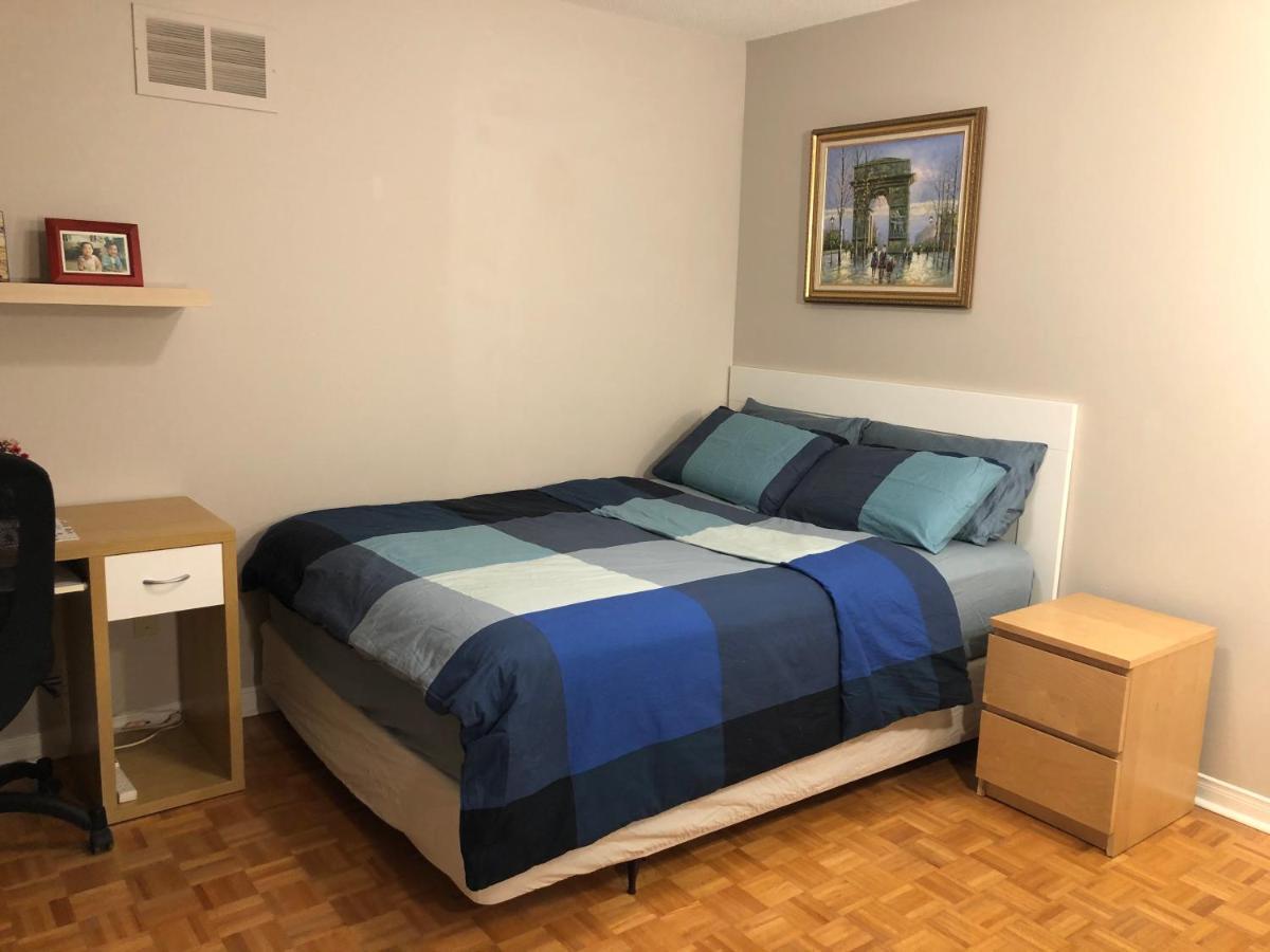 Séjour chez l'habitant Comfort Near Toronto Airport *