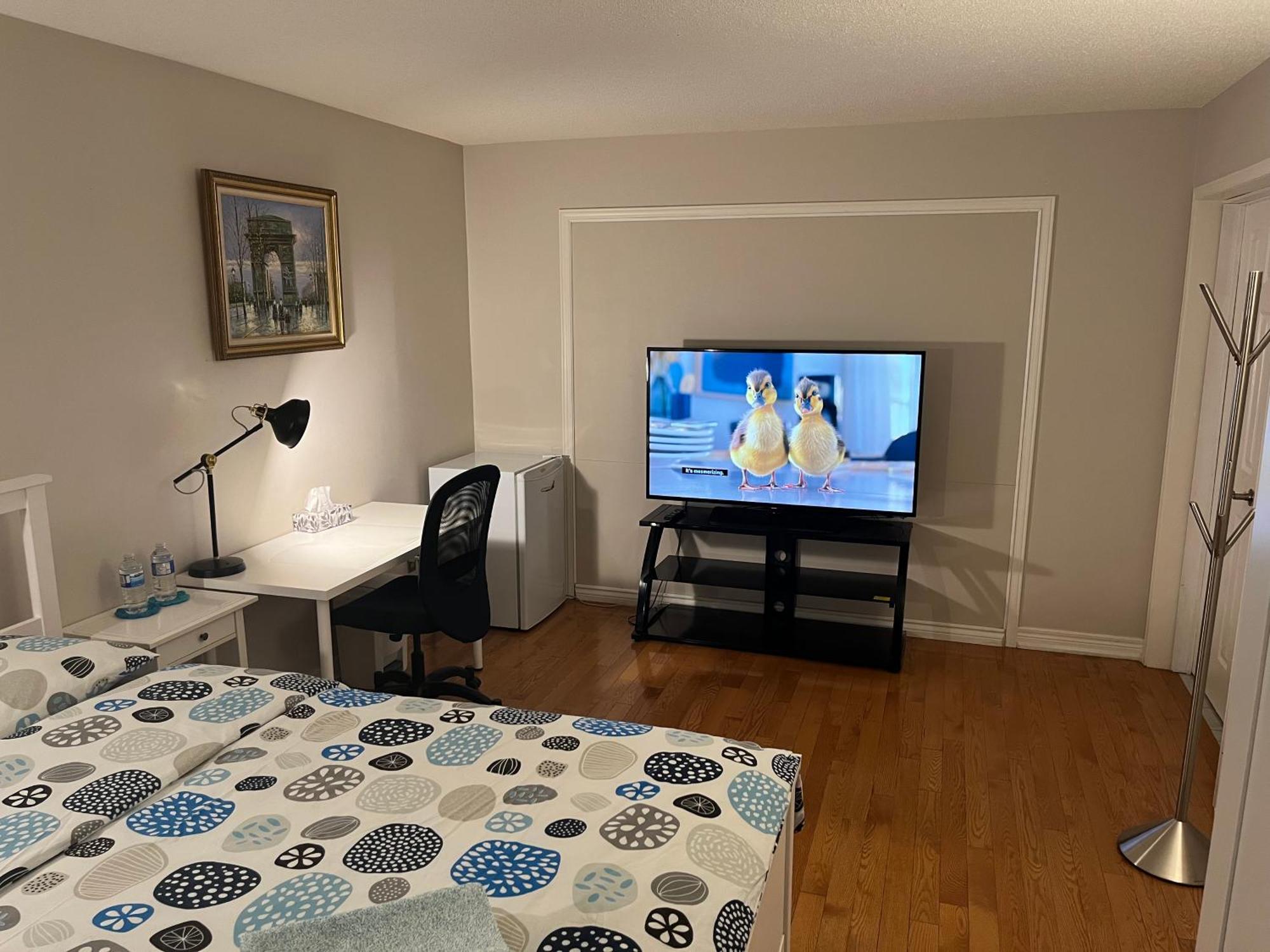 Comfort Near Toronto Airport *